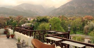 Blossoms Village Resort - Dharamshala - Balcony