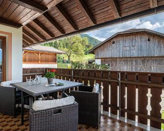 Apartment 'Hofblick' with Mountain View, Private Terrace and Wi-Fi - Rodengo - Balcone