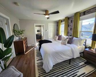 Beautiful Luxury Stay w/ Office Close to Ohio City - Cleveland - Quarto