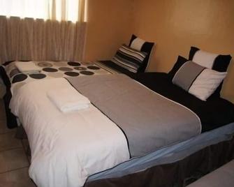 Boikhethelo Guest House - Mokhotlong - Bedroom
