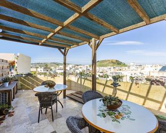 Timeless Elegance: 900-Year-Old Renovated Studio - Rabat - Balkon