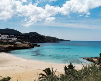 7Pines Resort Ibiza - Sant Josep de sa Talaia - Spiaggia