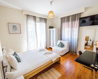 Green Coast Surf House - Espinho - Bedroom