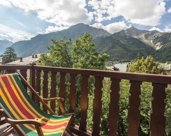 Cozy apartment in Courmeyeur city center - Courmayeur - Balcony