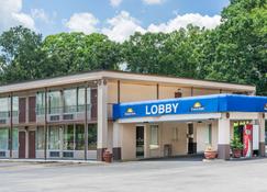 Days Inn by Wyndham, Hurricane Mills - Hurricane Mills - Building