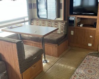 Cozy Rv In Serene Bay Minette With Wifi, Ac - Bay Minette