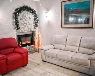Hotel Lo Sciatore - Camigliatello Silano - Living room