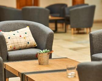 Seminar- Und Gaestehaus Im Kloster Bezau - Bezau - Lounge