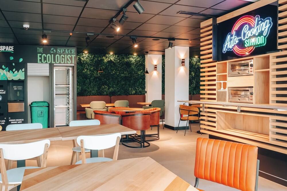 Vértice Roomspace Madrid - מדריד