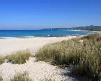 Independent Apartment With 3 Bedrooms And Private Garden A Few Steps From The Famous White Beaches Of Vada - Vada - Spiaggia