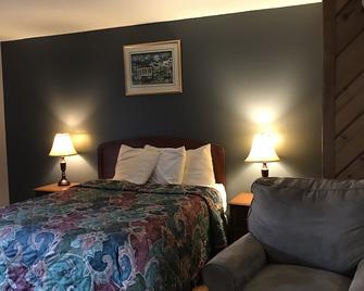 Timber Inn Motel - Phillips - Bedroom