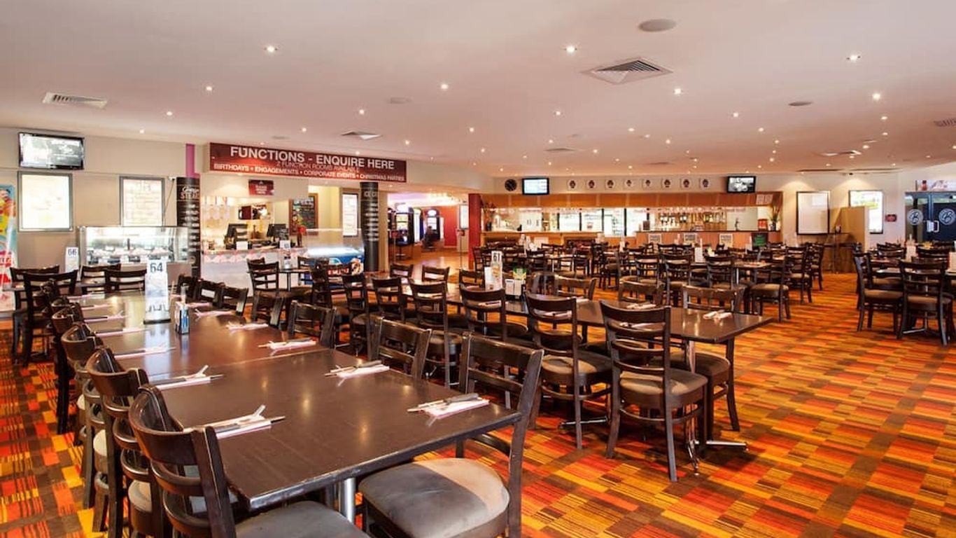 Nightcap At Balaclava Hotel