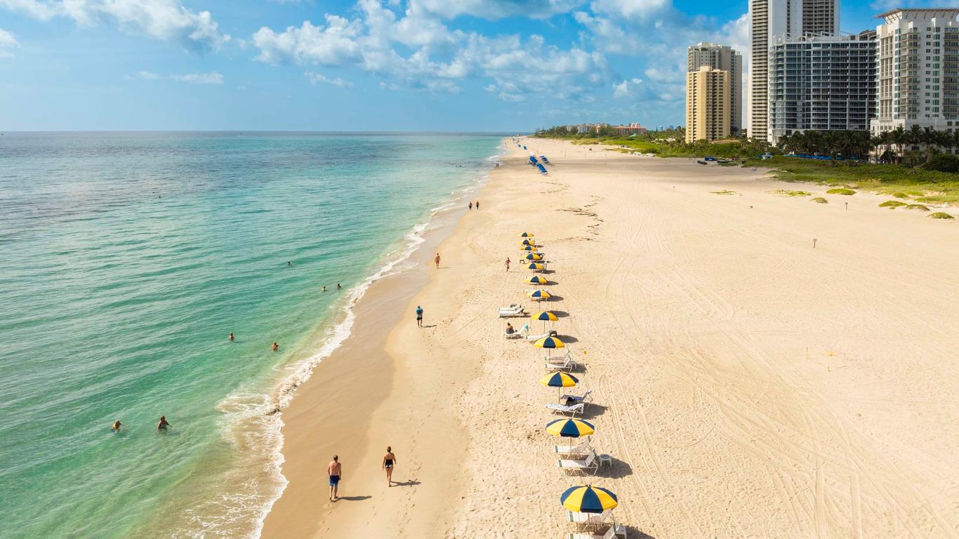 ذا سينجر أوشنفرونت ريزورت، كوريو كوليكشن باي هيلتون