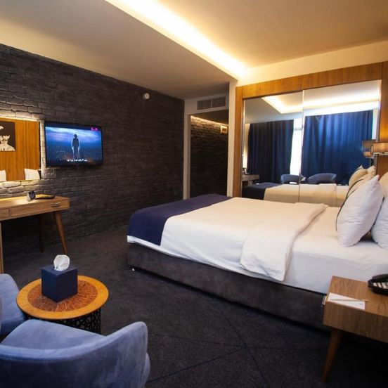 Monarch Hotel Amman image 1