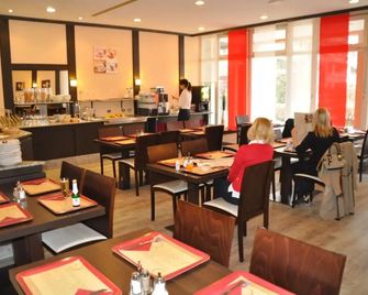 Comfort Hotel Star Inn München Nord - Unterschleissheim - Ресторан