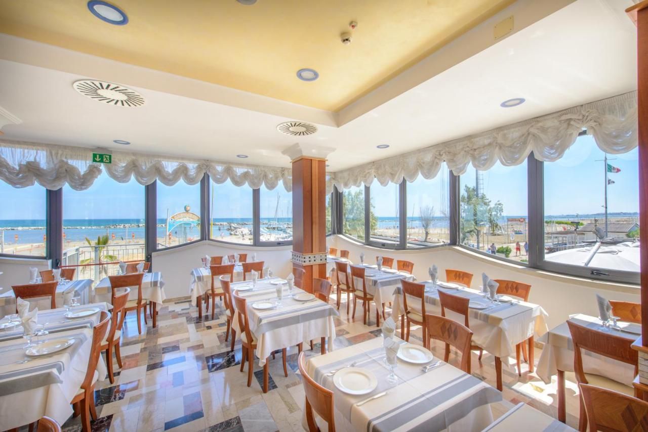 Hotel Zeus thumbnail 2