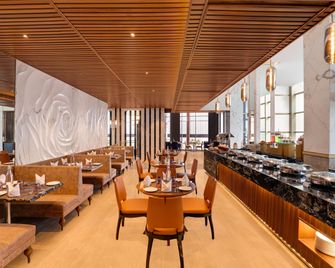 Lemon Tree Premier, Malad, Mumbai - Powai - Restaurant