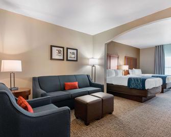 Comfort Inn & Suites Tavares North - Tavares - Bedroom