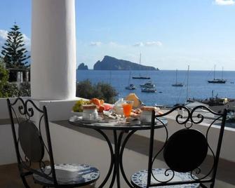 Hotel O Palmo - Panarea - Balcony