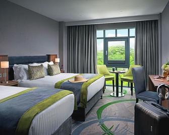 Carlton Hotel Dublin Airport - Cloghran - Bedroom