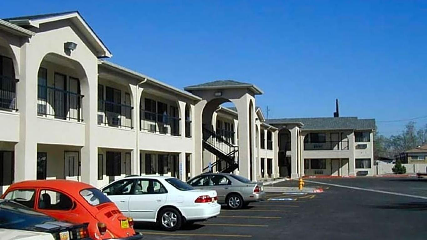 American Inn & Suites