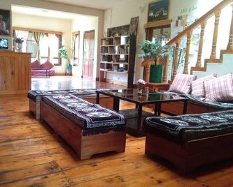 Nirvana Lodge - Paro - Vestíbul