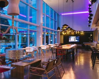 Moxy Milan Malpensa Airport - Somma Lombardo - Restaurante