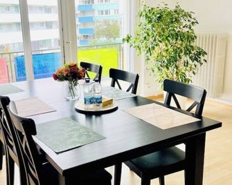 Vantage Point - Olten - Dining room