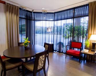 Hampton Inn by Hilton Vancouver-Airport/Richmond - Richmond - Dining room