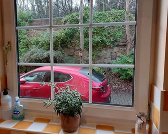 Beach Ground Floor Flat, Edinburgh, Golf Coast & Festival Sleeps 4, - Musselburgh - Balcón