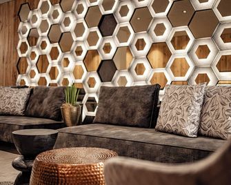 Alpine Luxury Spa Resort Schwarzenstein - Olang - Lobby