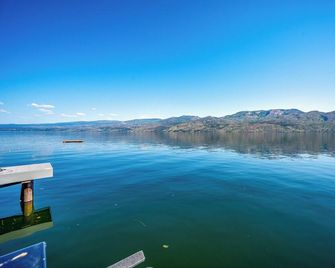 Cozy Cottage by the Lakeshore #4 - West Kelowna