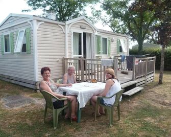 Camping Vittel - Vittel - Patio