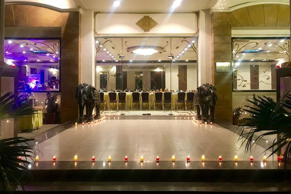 Hotel Redsapphire - Morādābād - Lobby