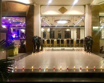 Hotel Redsapphire - Morādābād - Lobby