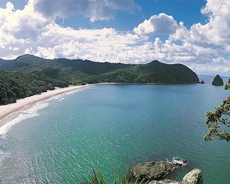 Grand Mercure Puka Park Resort - Pauanui Beach - Strand