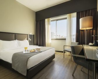 إتش إف فينيكس ليزبوا - لشبونة - غرفة نوم