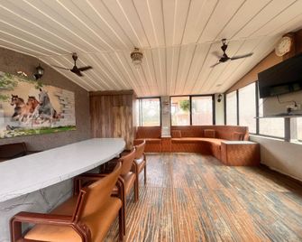 Ark Residency - Pachmarhi - Recepce