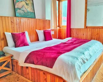 Hotel Devlok International - Kullu - Habitación