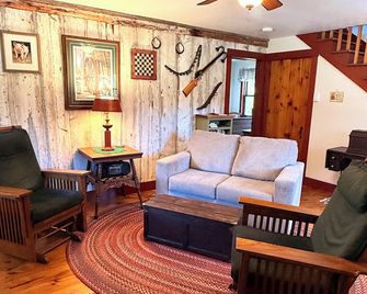 Cottage on Mink River Road - Ellison Bay - Sala de estar