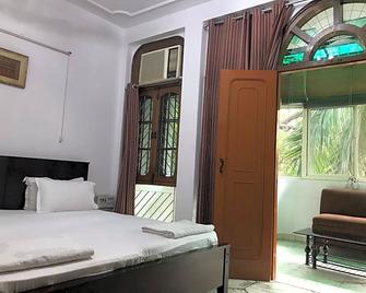 Tatvamasi Homestay - New Delhi - Bedroom
