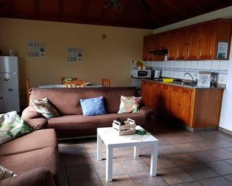 Casa Oscar - Los Llanos de Aridane - Living room