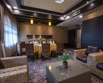Huashi Hotel - Cantão - Lounge