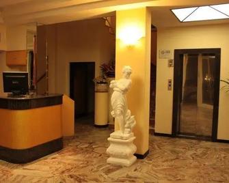 Hotel Delizia - Rimini - Front desk