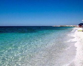Il Nuraghe - Uras - Playa