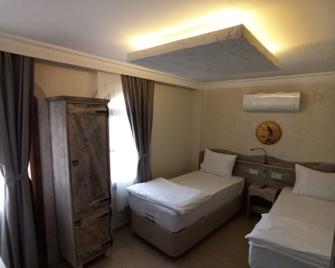 Golden Stone Butik Otel - Cesme - Bedroom