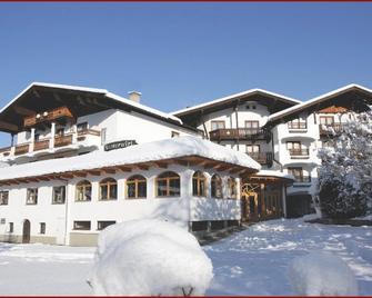 Hotel Metzgerwirt - Kirchberg in Tirol - Building
