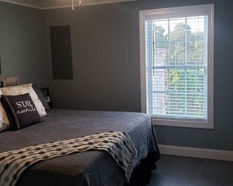 Unique Downtown Townhouse - Chesterfield - Habitación