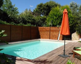 Chambres d'Hôtes du Clos Semper Felix - Sainte-Bazeille - Piscina