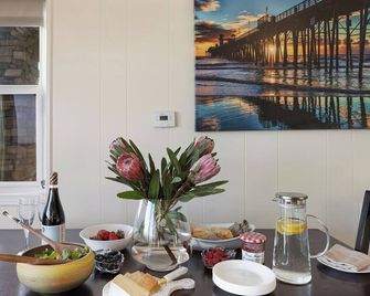 Balboa Breeze by Avantstay Beachfront Retreat + Ocean View - Newport Beach